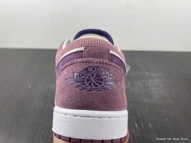 Kick Theory Unity (W) Low Air Jordan DR8057-500 1 0511